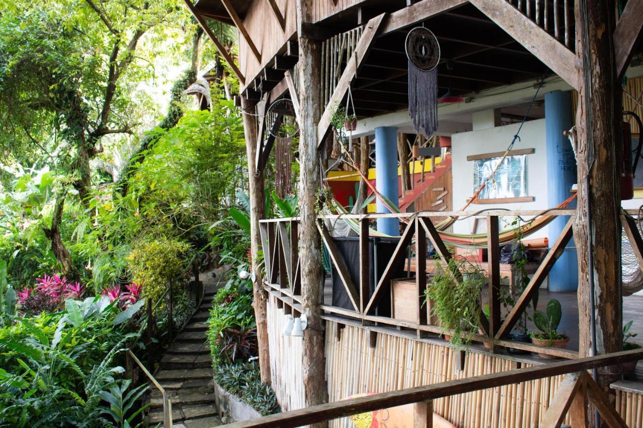 Hostel Plinio Manuel Antonio Exterior foto