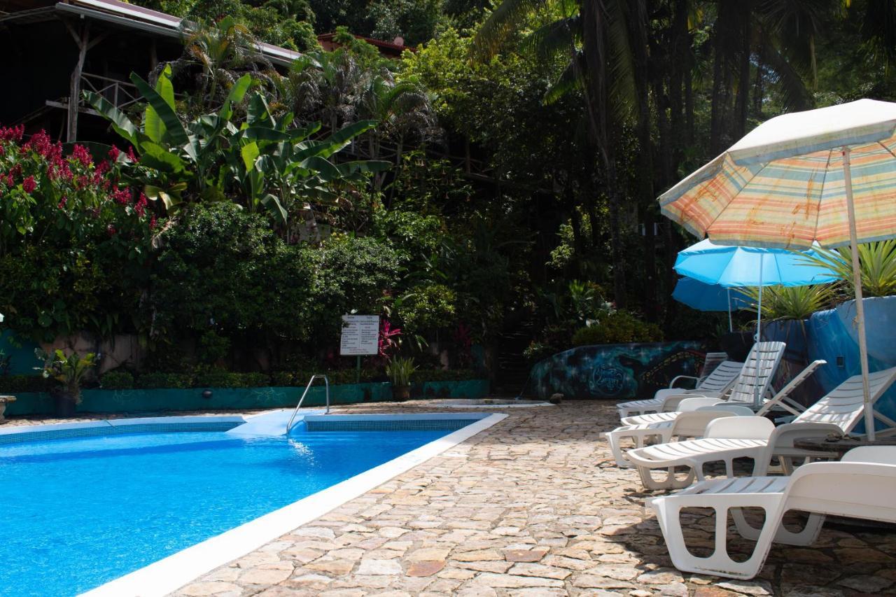 Hostel Plinio Manuel Antonio Exterior foto
