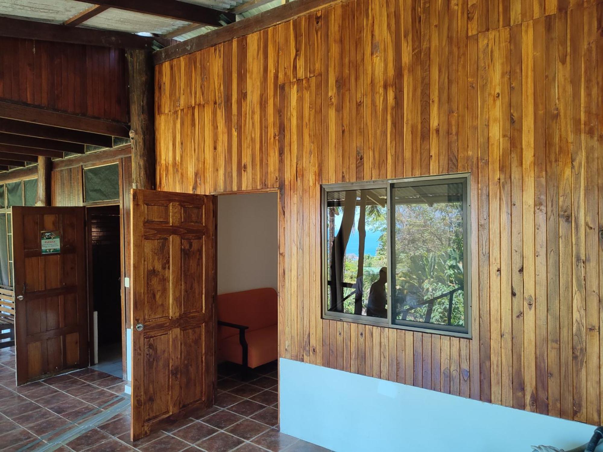 Hostel Plinio Manuel Antonio Exterior foto
