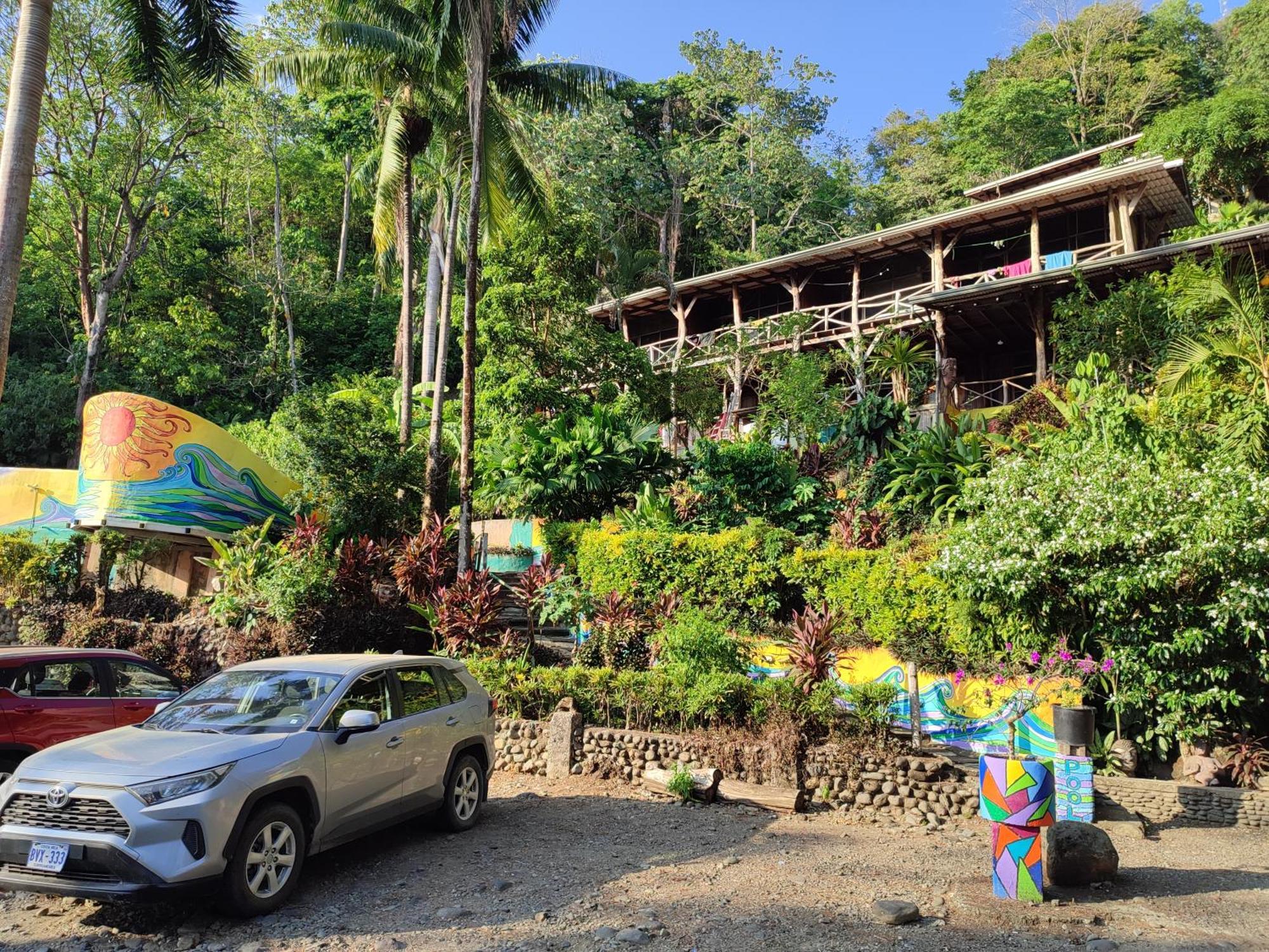 Hostel Plinio Manuel Antonio Exterior foto